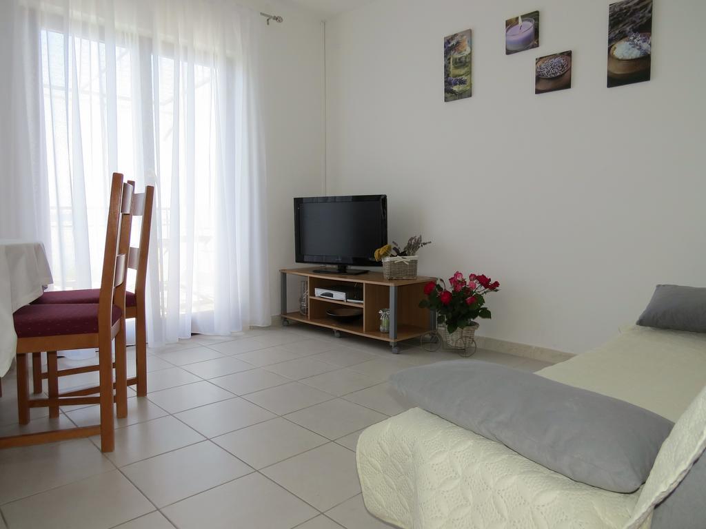 Apartments Lovric - 30 Meters To The Beach Trogir Exteriör bild