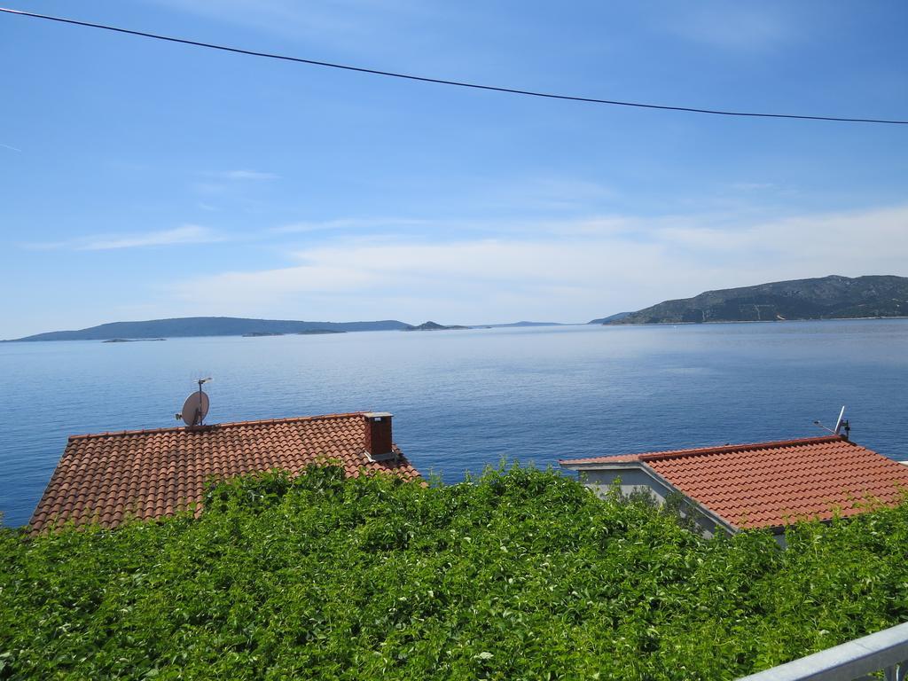Apartments Lovric - 30 Meters To The Beach Trogir Exteriör bild