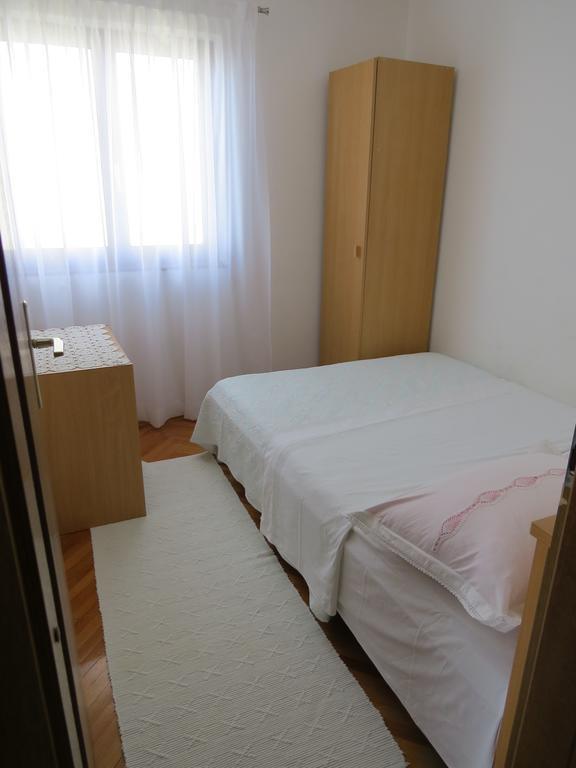 Apartments Lovric - 30 Meters To The Beach Trogir Exteriör bild