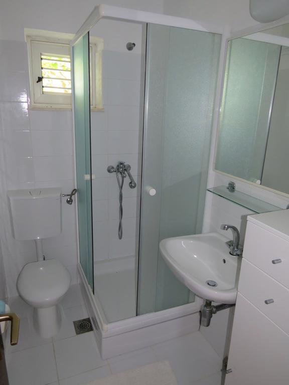 Apartments Lovric - 30 Meters To The Beach Trogir Exteriör bild