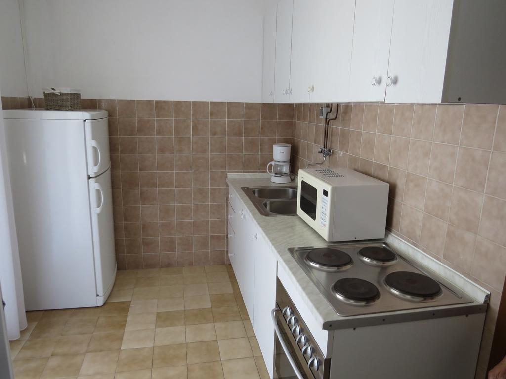 Apartments Lovric - 30 Meters To The Beach Trogir Exteriör bild