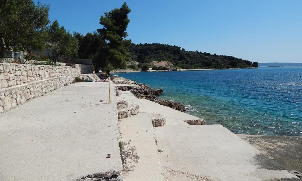 Apartments Lovric - 30 Meters To The Beach Trogir Exteriör bild