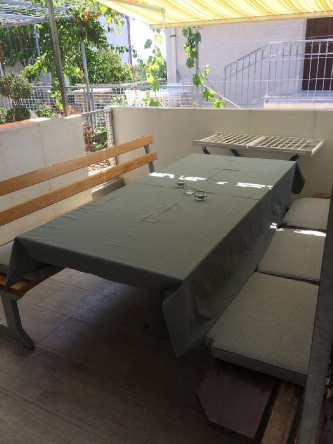 Apartments Lovric - 30 Meters To The Beach Trogir Exteriör bild